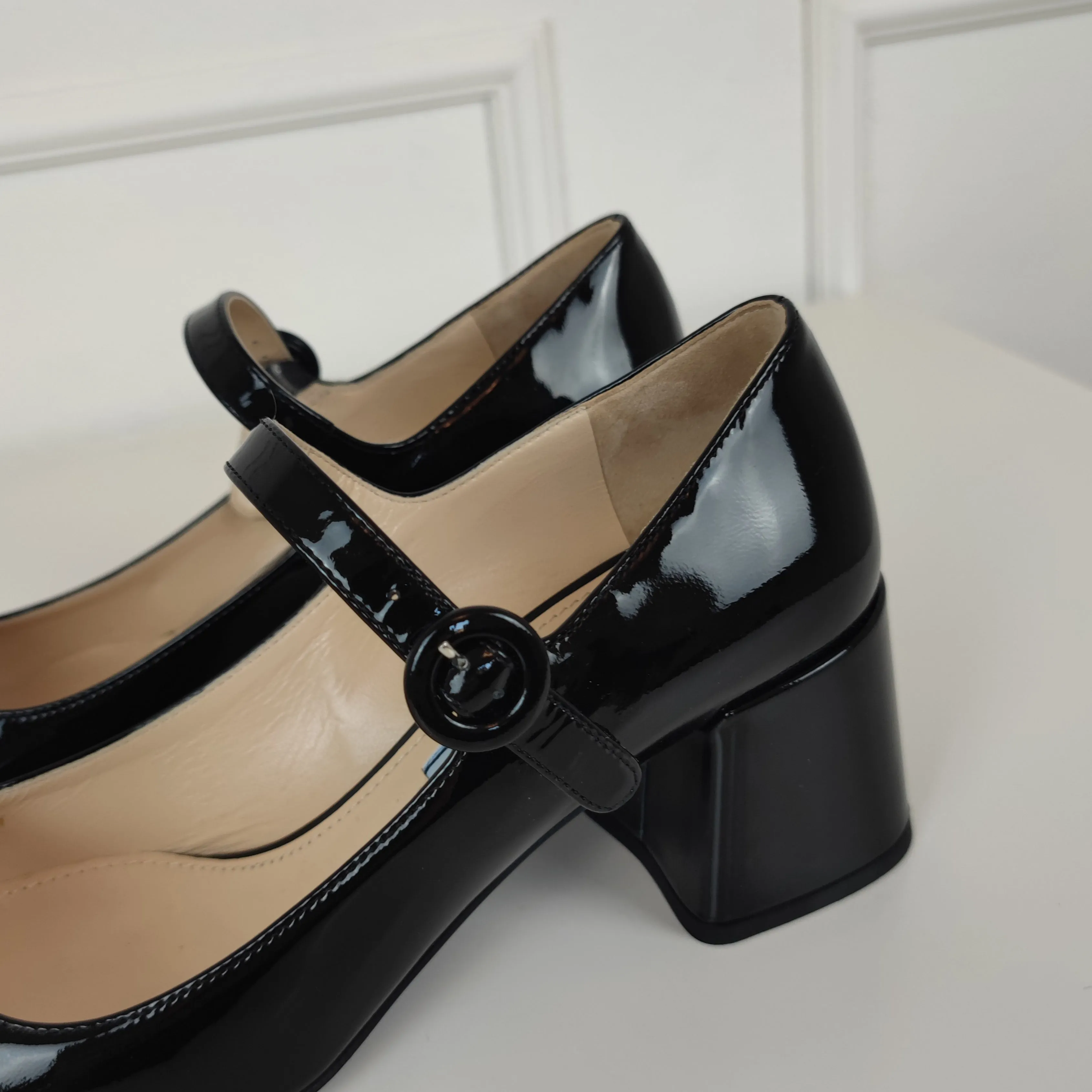 Mary Jane Prada vernice nera nr.36