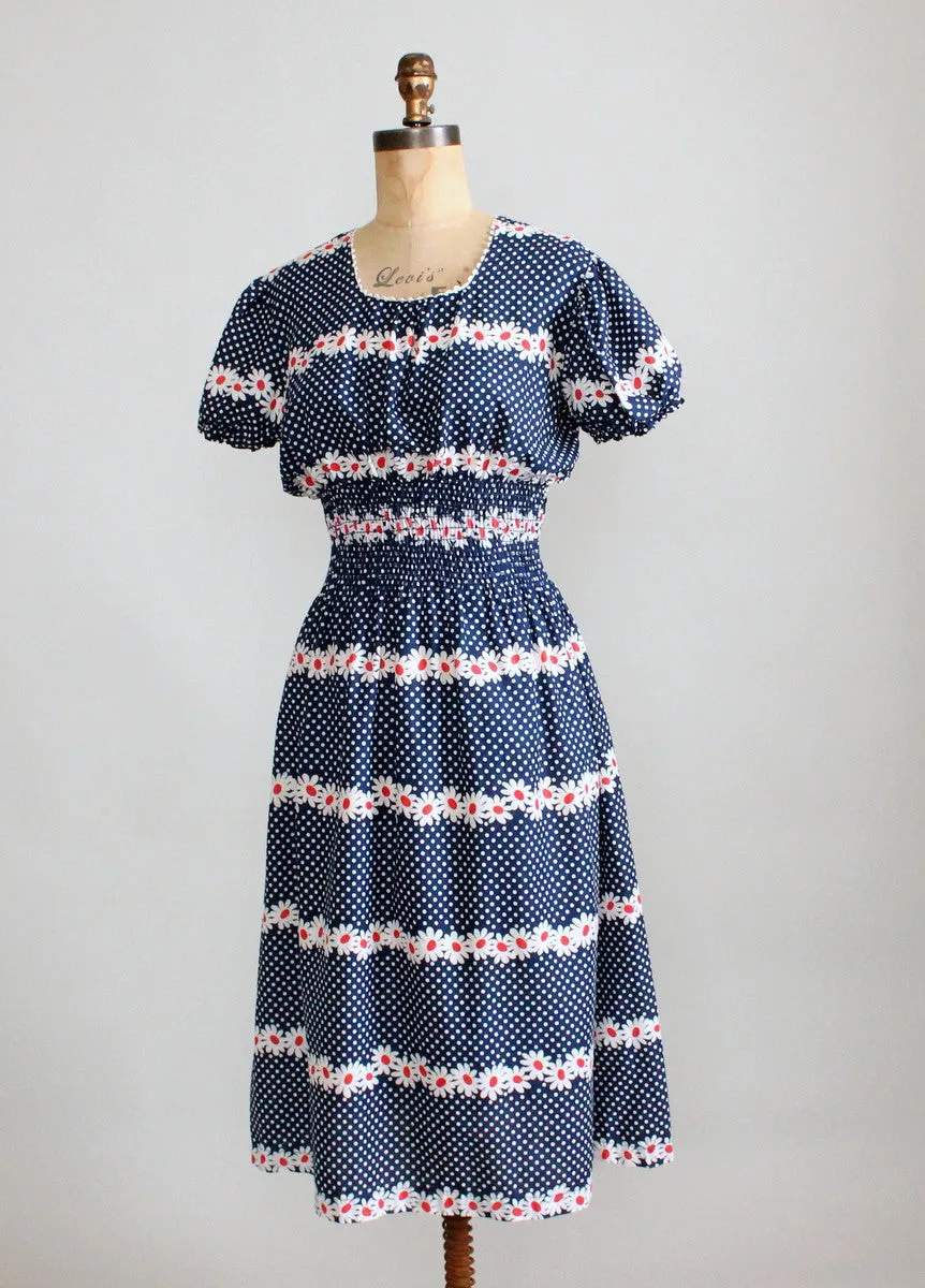 Vintage 1940s Daisies and Dots Day Dress