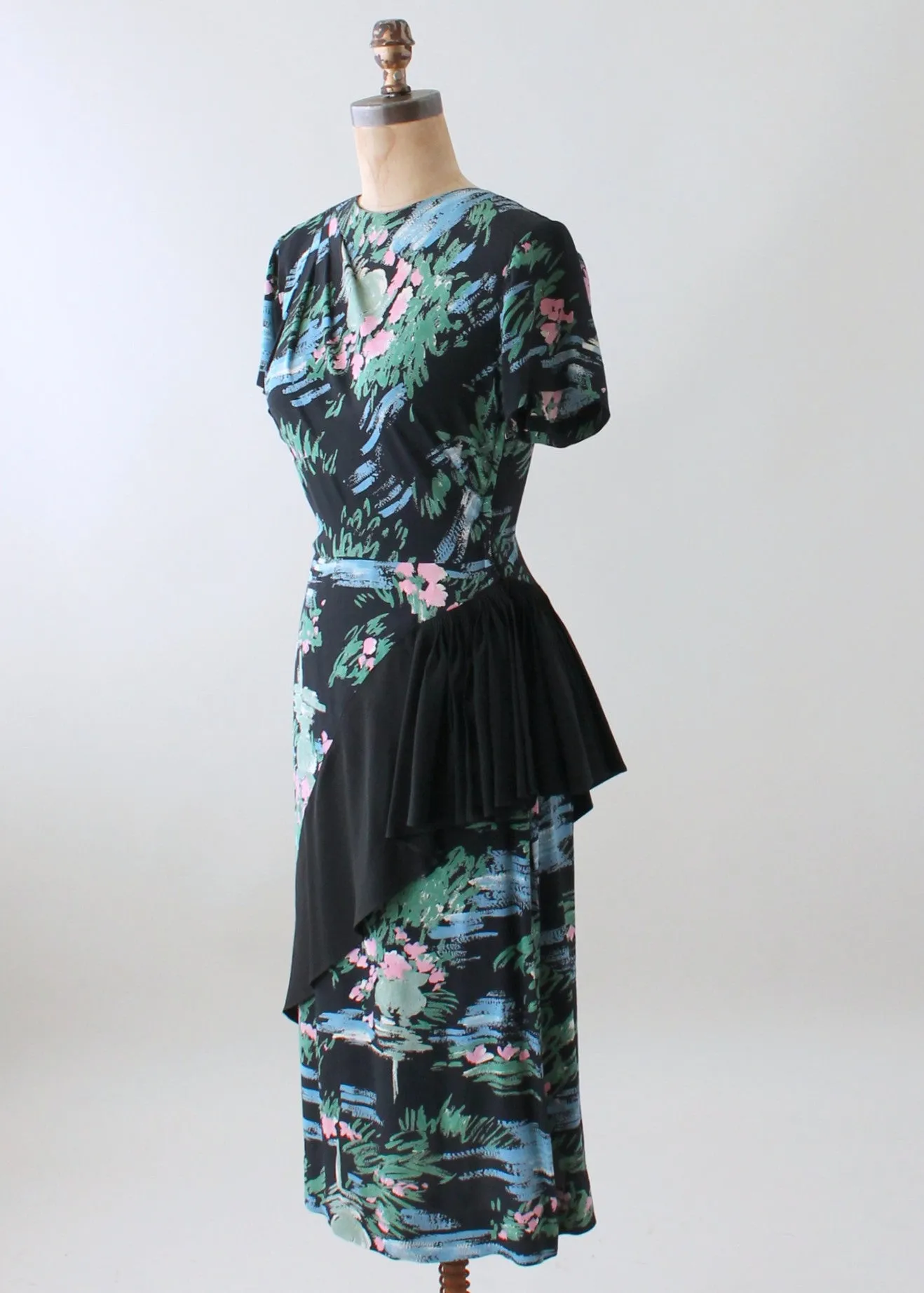 Vintage 1940s Floral Rayon Day Dress with Skirt Ruffle