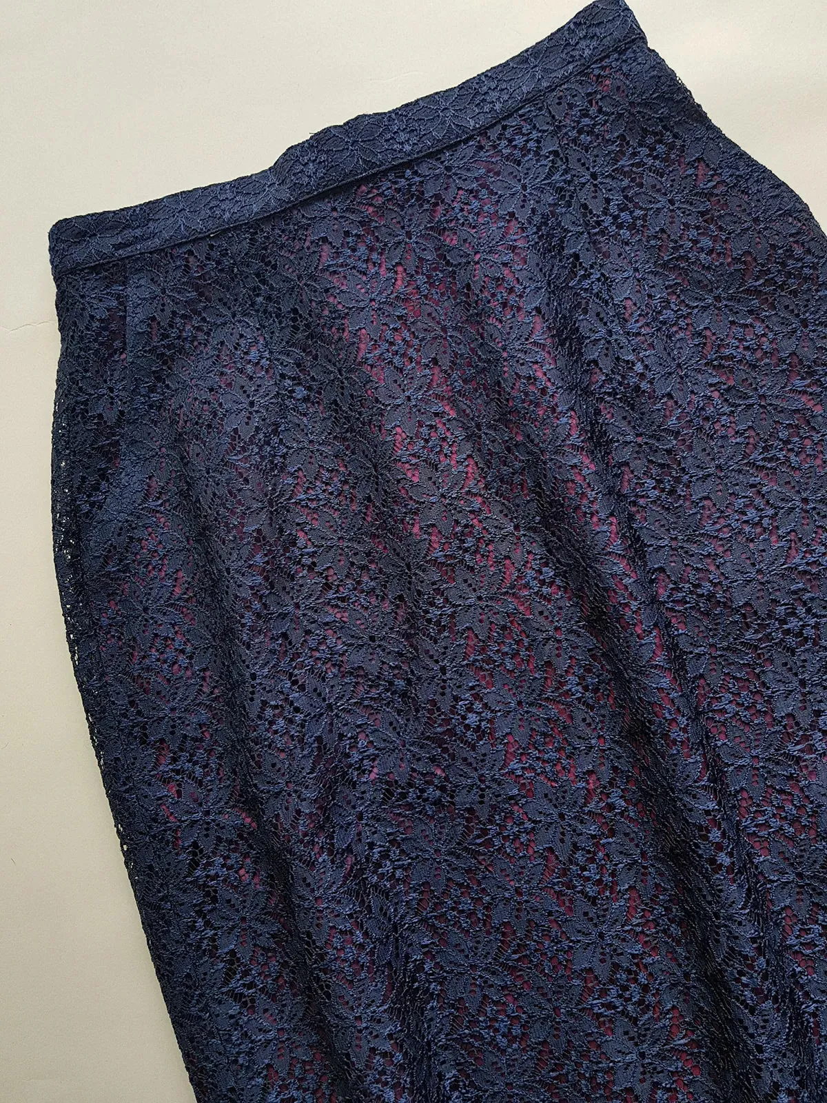 Vintage Italian Spectacular Lace Pencil Skirt with Contrast Peekaboo Coloured Layers underneath